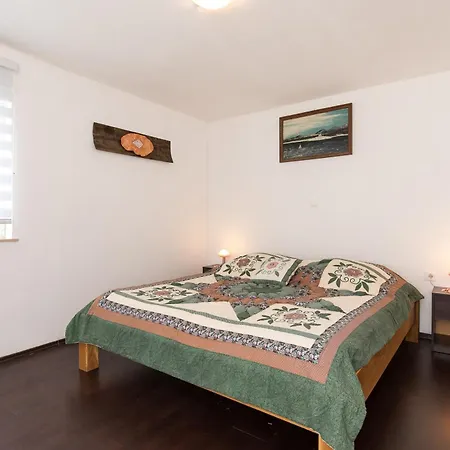 Apartmán With Parking Space - Krk - 22447 *