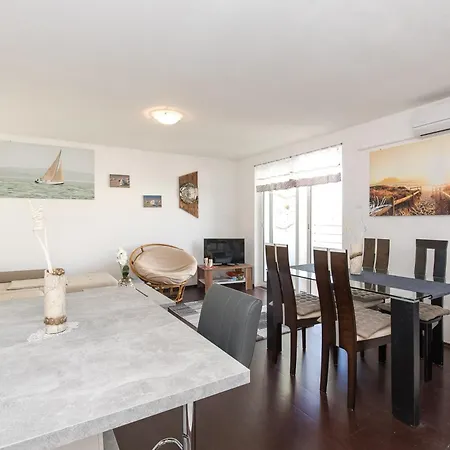 Apartmán With Parking Space - Krk - 22447